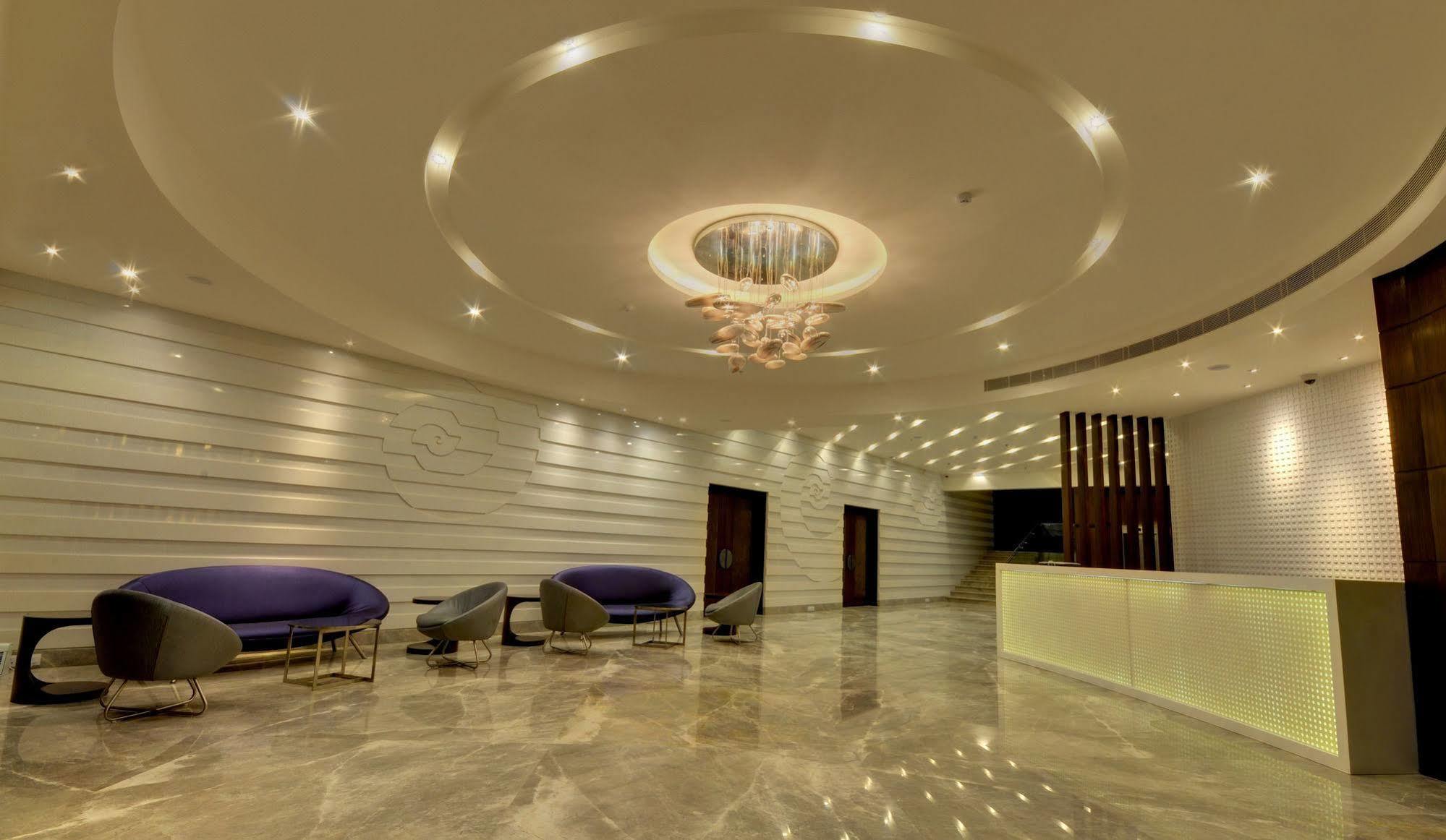 Hotel Platinum Radźkot Zewnętrze zdjęcie