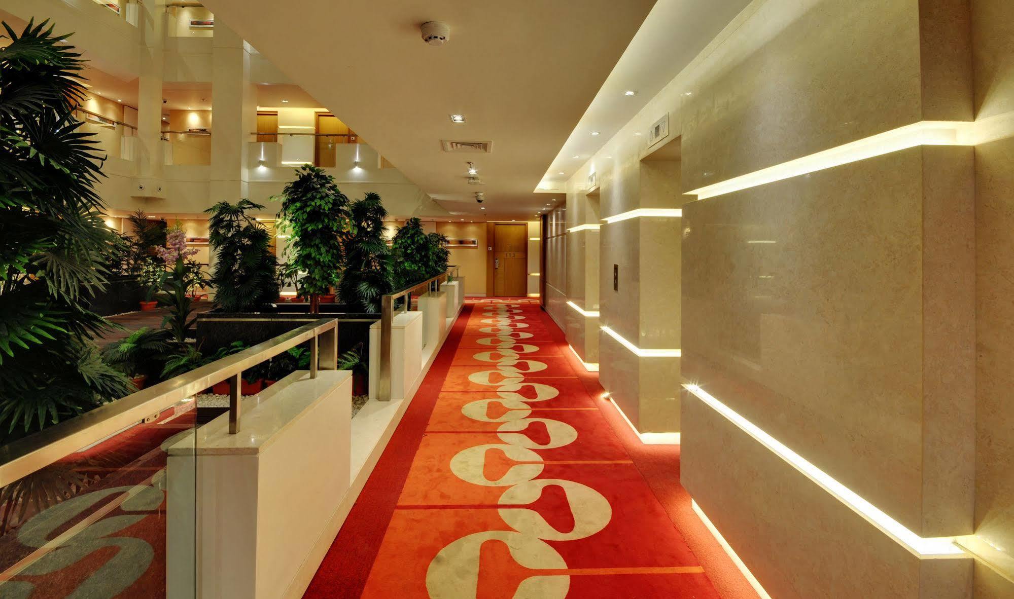 Hotel Platinum Radźkot Zewnętrze zdjęcie