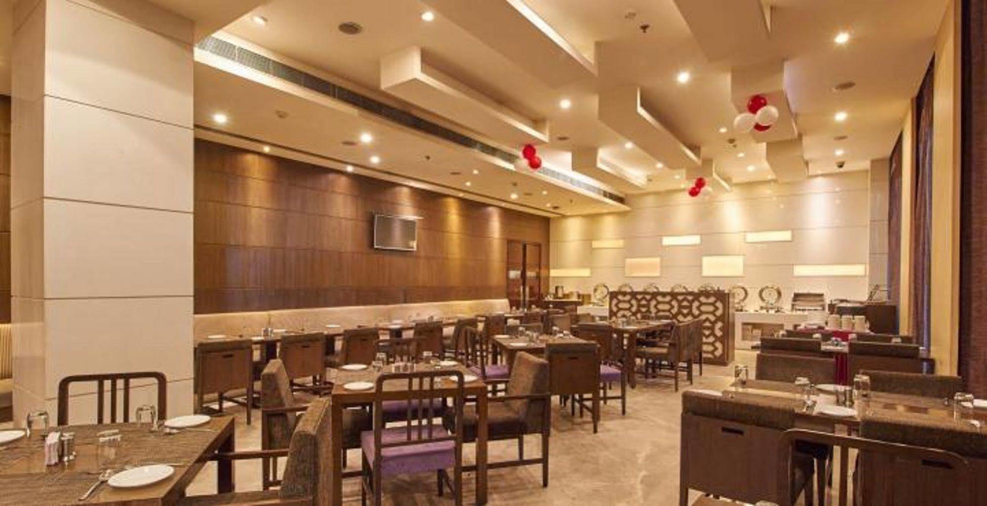 Hotel Platinum Radźkot Zewnętrze zdjęcie