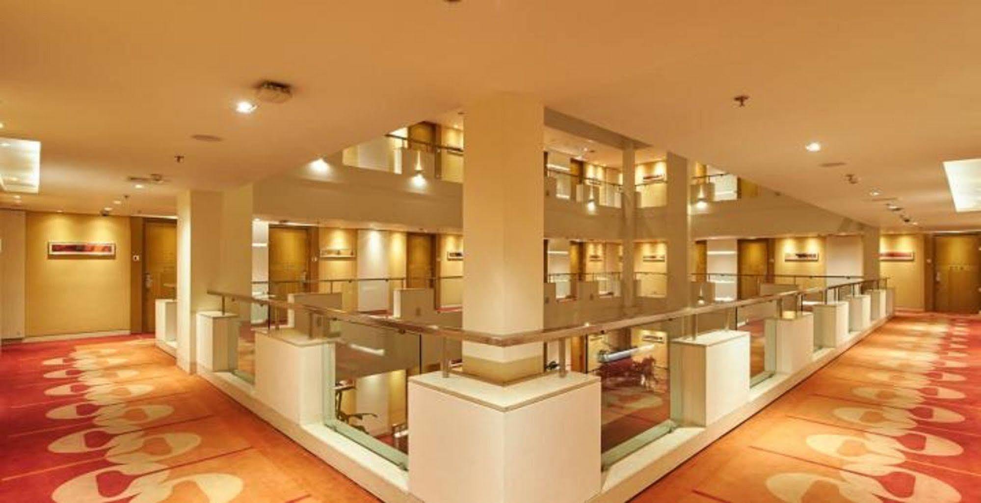 Hotel Platinum Radźkot Zewnętrze zdjęcie