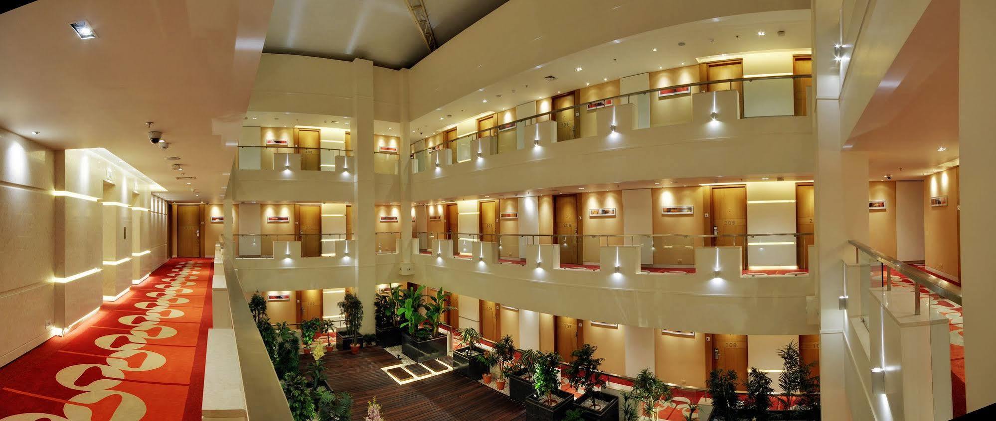 Hotel Platinum Radźkot Zewnętrze zdjęcie