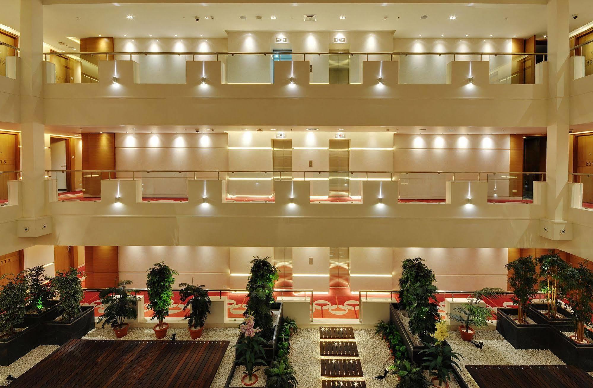 Hotel Platinum Radźkot Zewnętrze zdjęcie