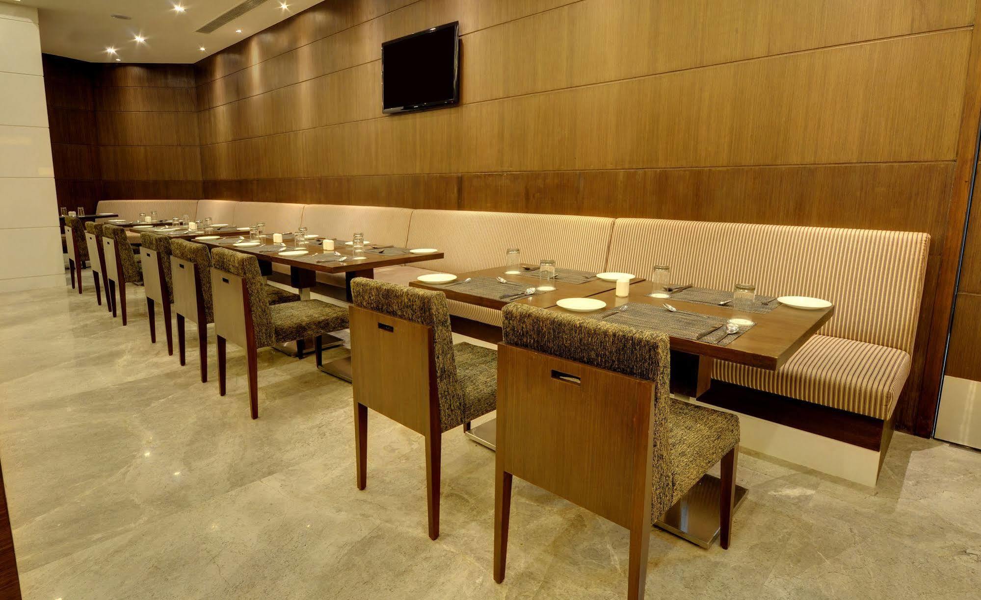 Hotel Platinum Radźkot Zewnętrze zdjęcie