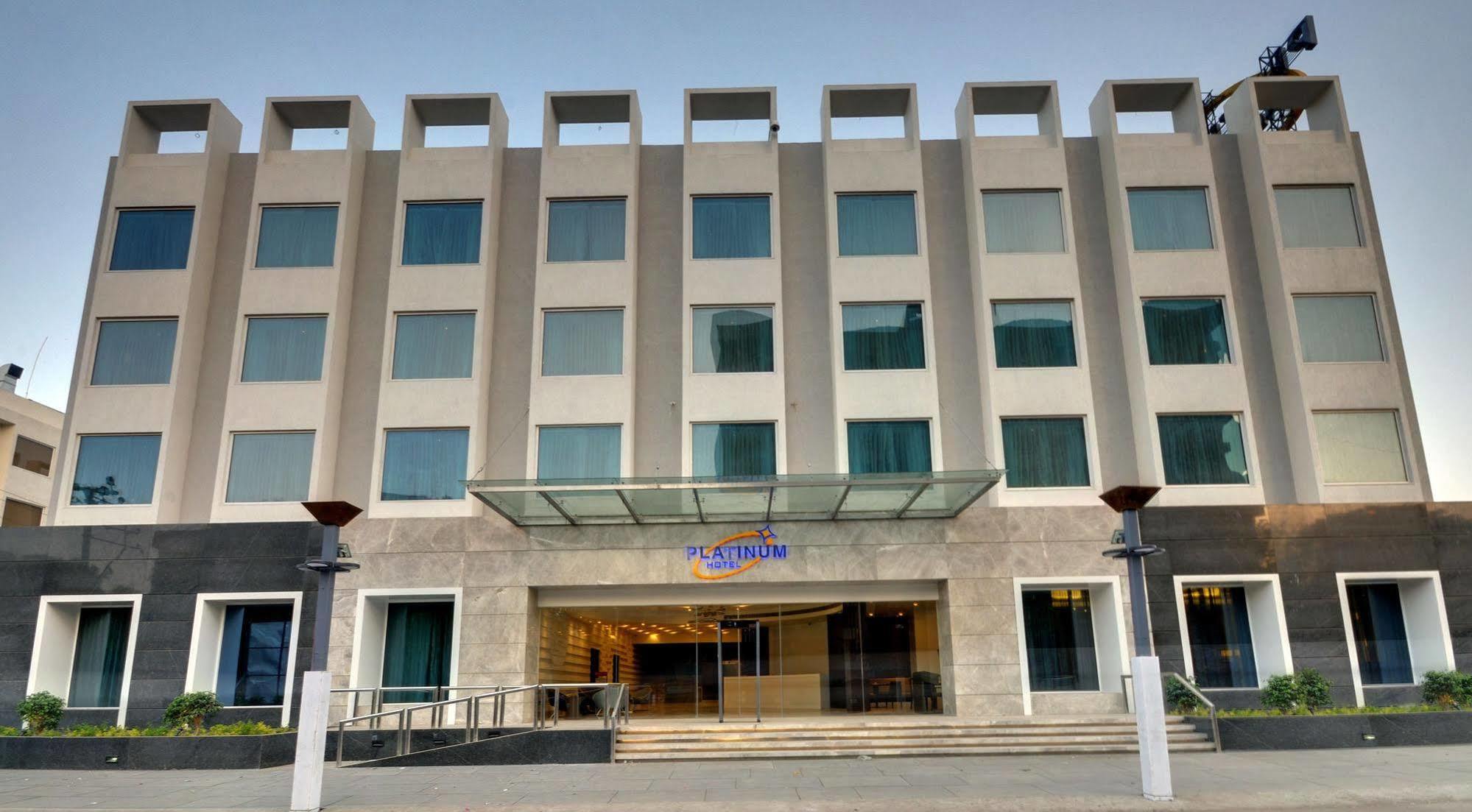 Hotel Platinum Radźkot Zewnętrze zdjęcie